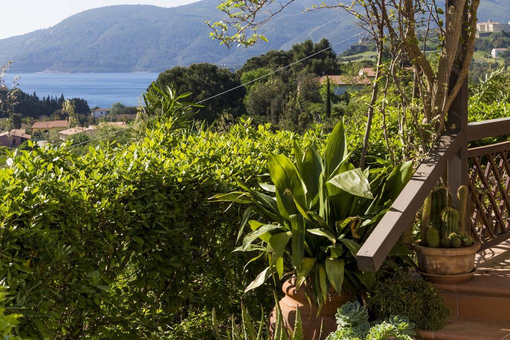 Villa Monserrato - Goelba Porto Azzurro Dış mekan fotoğraf